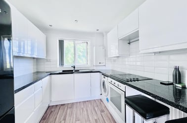 Farnborough Road, Clifton, Nottingham - Image 3